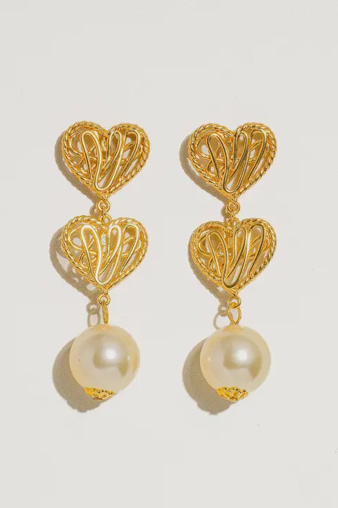 A pair of 18K gold-plated French heart and pearl earrings with gold plating and faux pearl brass.