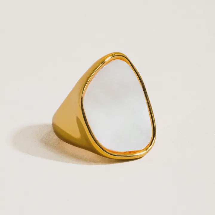 Calypso 18k Gold Natural Shell Statement Ring