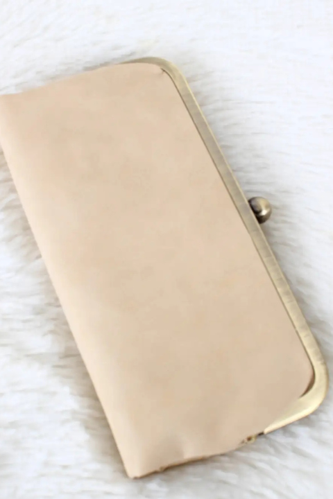 Esmé Clutch