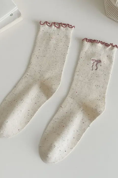 Ruffle Trim Bow Socks