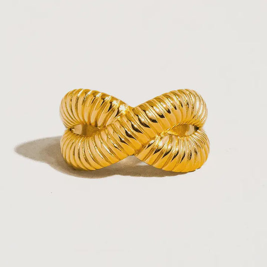 Nia Spiral Ring