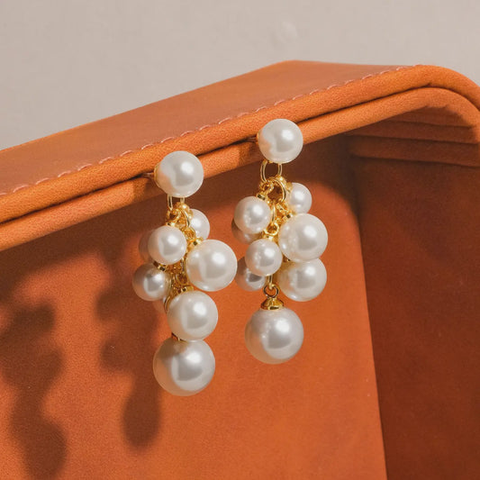 Lou Dressy Pearl Drop Earring