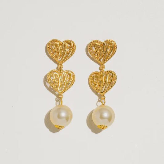 Aria Gold 18K Gold French Heart and Pearl Earring