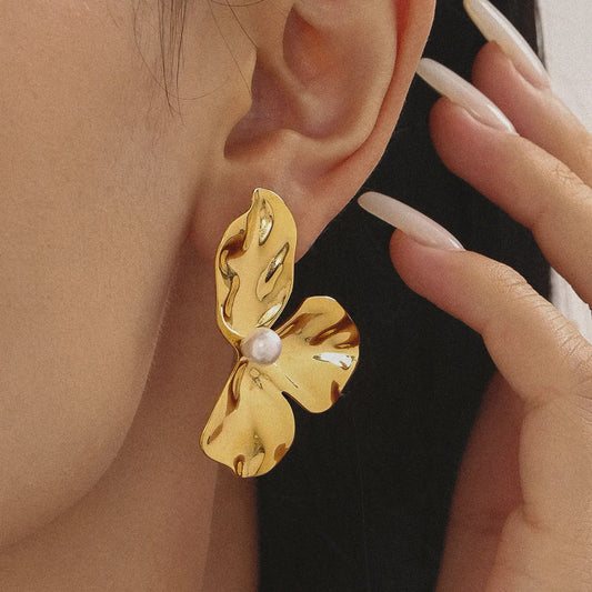 Vintessa Flower Pearl Earrings